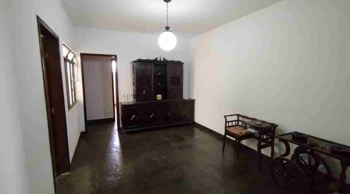 CASA NO CORAÇÃO DO CENTRO EM VARGINHA MG (13) (Copy)