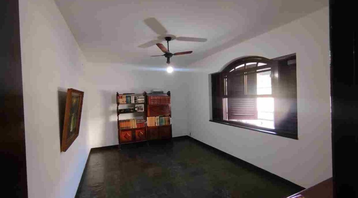 CASA NO CORAÇÃO DO CENTRO EM VARGINHA MG (14) (Copy)