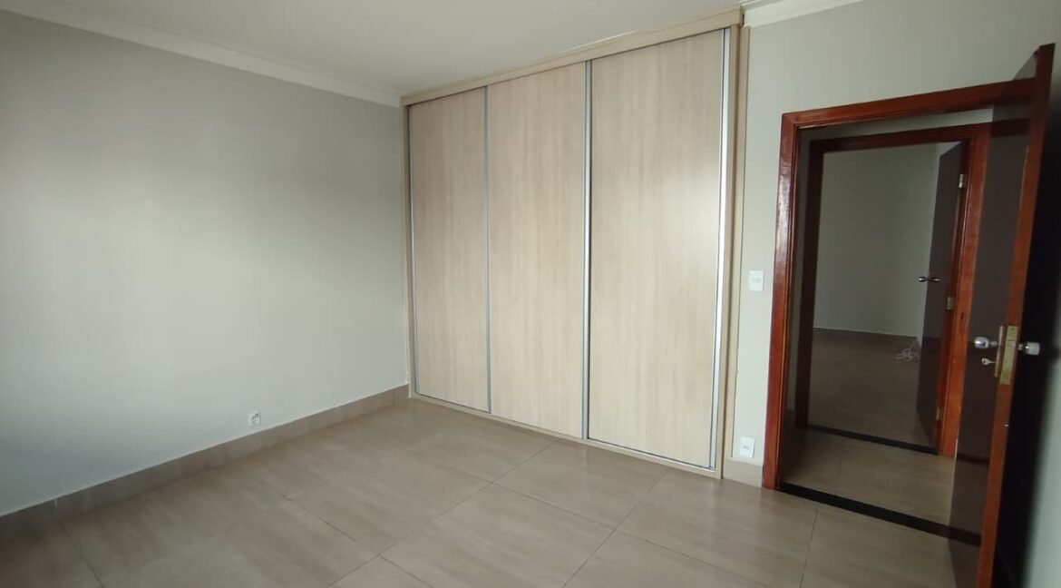 CASA EXCELENTE NO REZENDE EM VARGINHA MG (12)