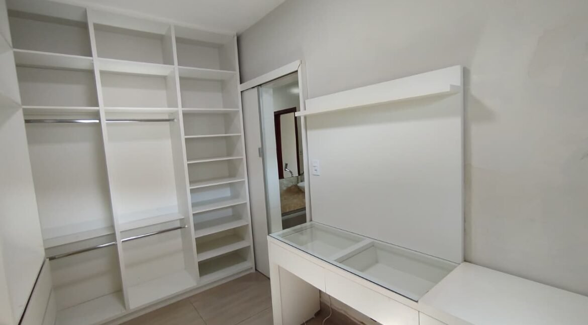 CASA EXCELENTE NO REZENDE EM VARGINHA MG (15)