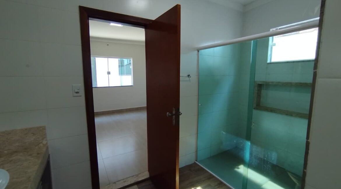 CASA EXCELENTE NO REZENDE EM VARGINHA MG (16)