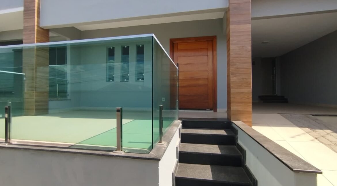 CASA EXCELENTE NO REZENDE EM VARGINHA MG (2)