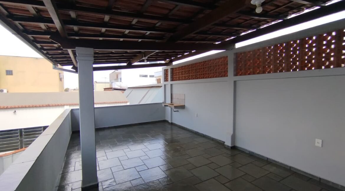 CASA EXCELENTE NO REZENDE EM VARGINHA MG (24)