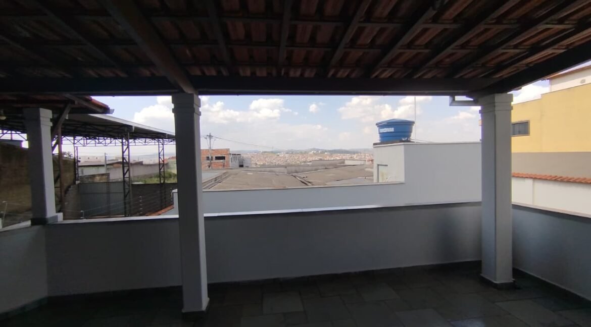 CASA EXCELENTE NO REZENDE EM VARGINHA MG (25)