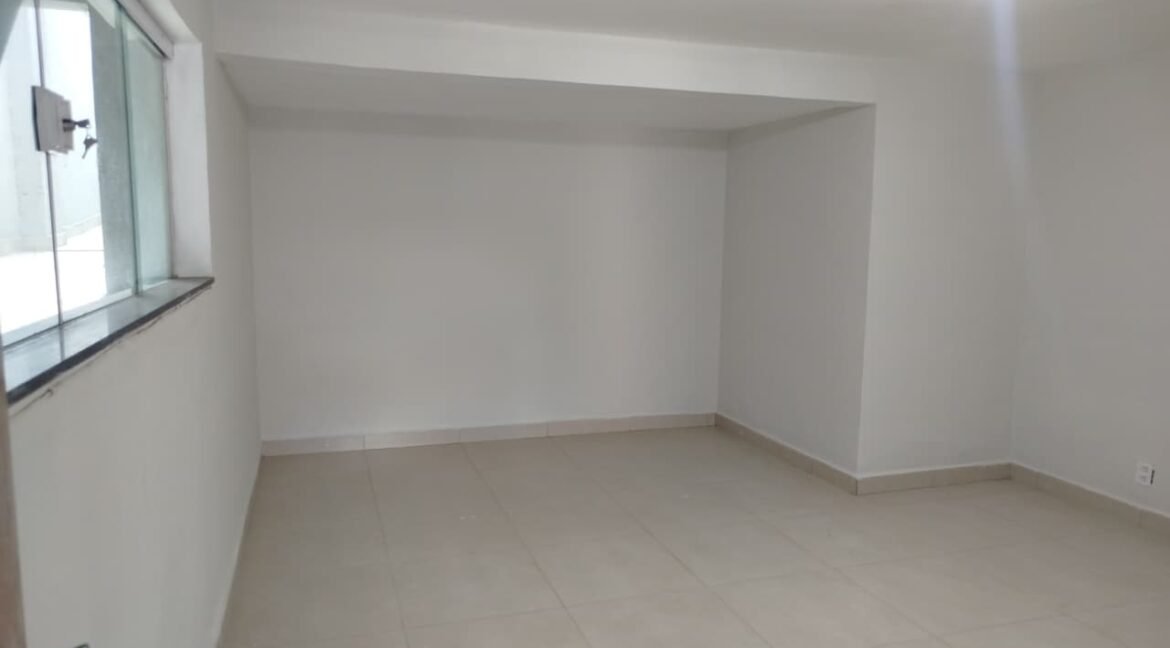 CASA EXCELENTE NO REZENDE EM VARGINHA MG (27)