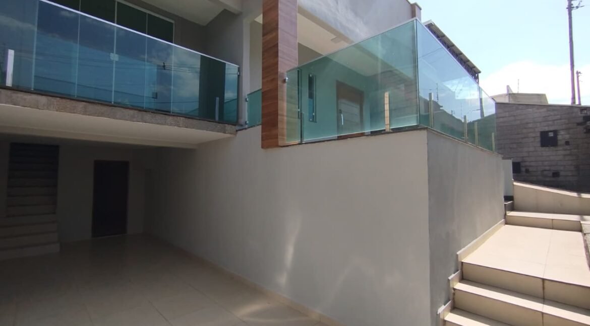 CASA EXCELENTE NO REZENDE EM VARGINHA MG (3)