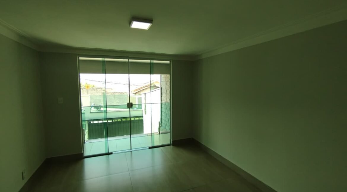 CASA EXCELENTE NO REZENDE EM VARGINHA MG (7)