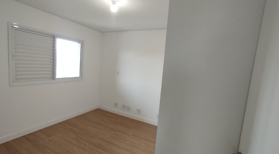 APARTAMENTO TRÊS QUARTOS COM TRÊS VAGAS NO SKYVISIION NOVO HORIZONTE EM VARGINHA MG (23)