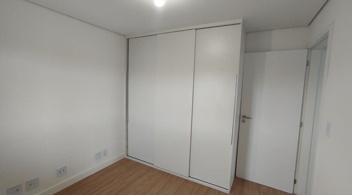 APARTAMENTO TRÊS QUARTOS COM TRÊS VAGAS NO SKYVISIION NOVO HORIZONTE EM VARGINHA MG (24)