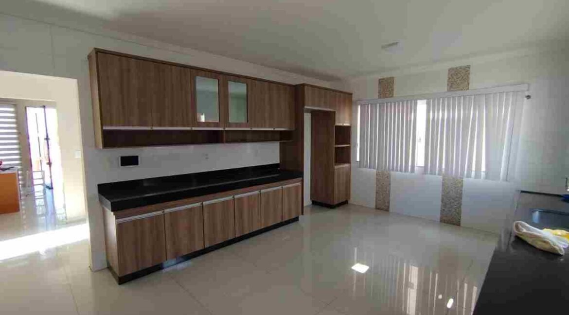SUPER CASA NO CAMPOS ELÍSEOS EM VARGINHA MG (10) (Copy)