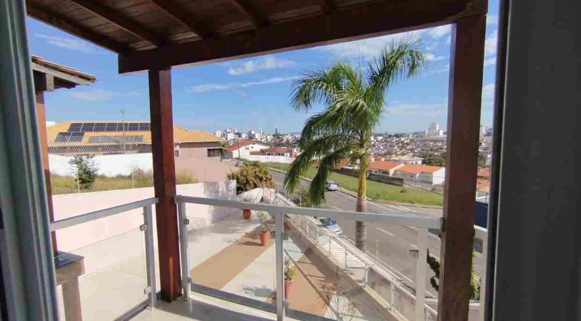 SUPER CASA NO CAMPOS ELÍSEOS EM VARGINHA MG (16) (Copy)