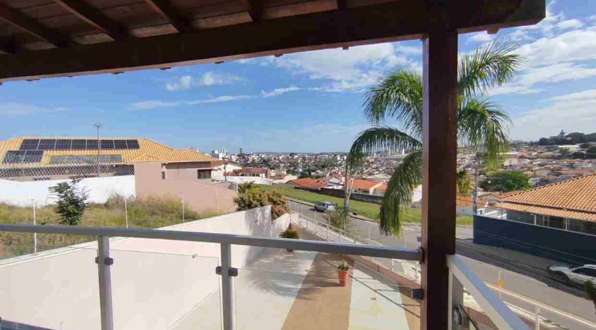SUPER CASA NO CAMPOS ELÍSEOS EM VARGINHA MG (22) (Copy)