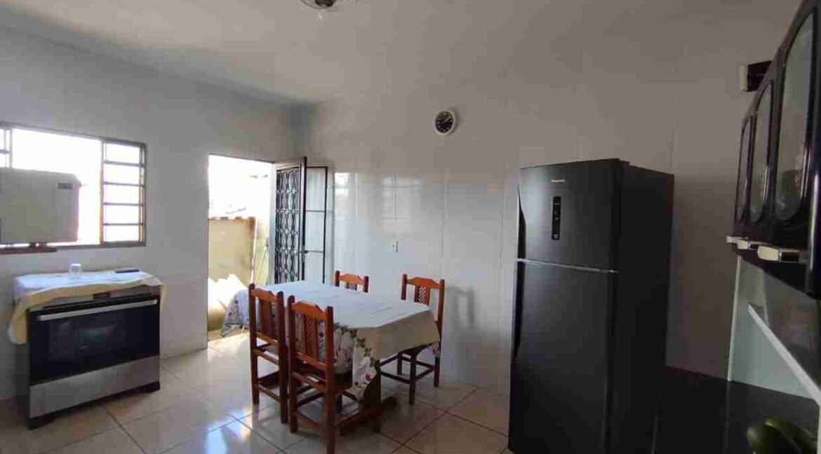CASA INTERESSANTE NO JARDIM ITÁLIA EM VARGINHA MG (8) (Copy)